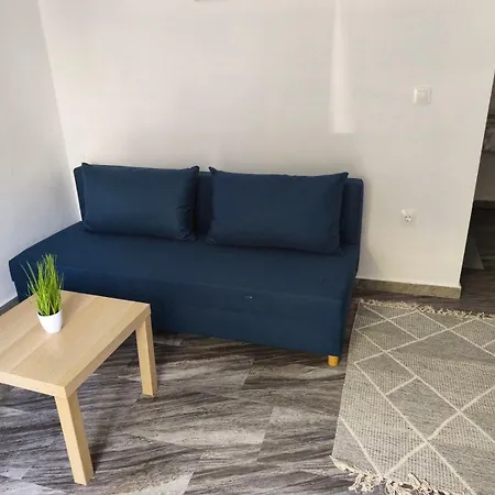 Michaniona Apartment *